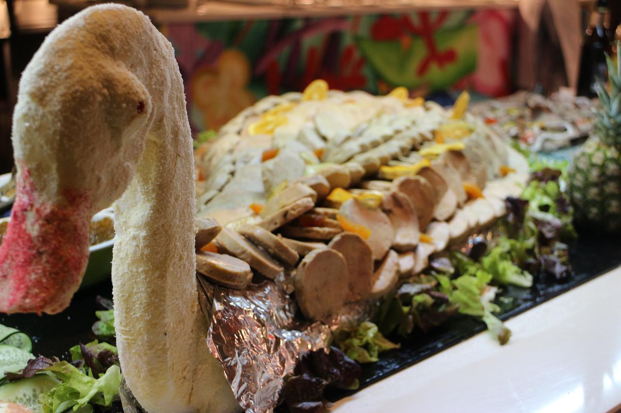 เกนซี คลับ อักดัล เมดินา ออล อินคลูซีฟ Hotel Lahebichate ภายนอก รูปภาพ A duck with a salad